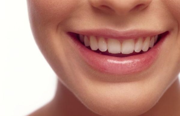 Get Pink Lips Naturally With These Remedies